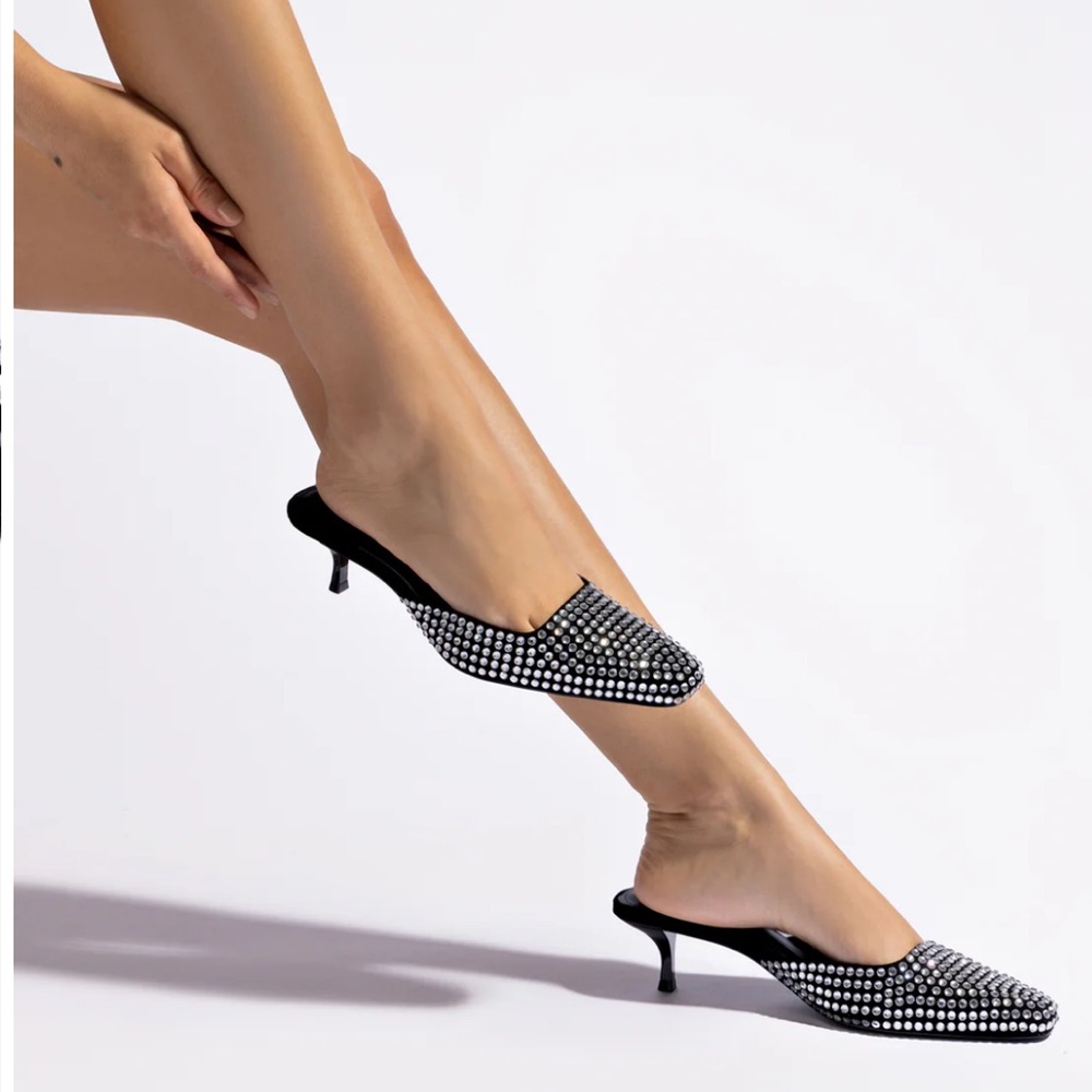 LARROUDE AMAL CRYSTAL MULE IN BLACK LEATHER FINISHED W/CRYSTALS SIZE EU 38.5
